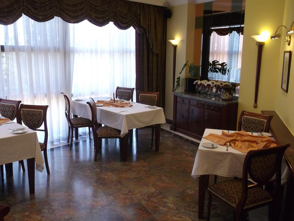 Bellevue Hotel And Resort バルデヨフ エクステリア 写真
